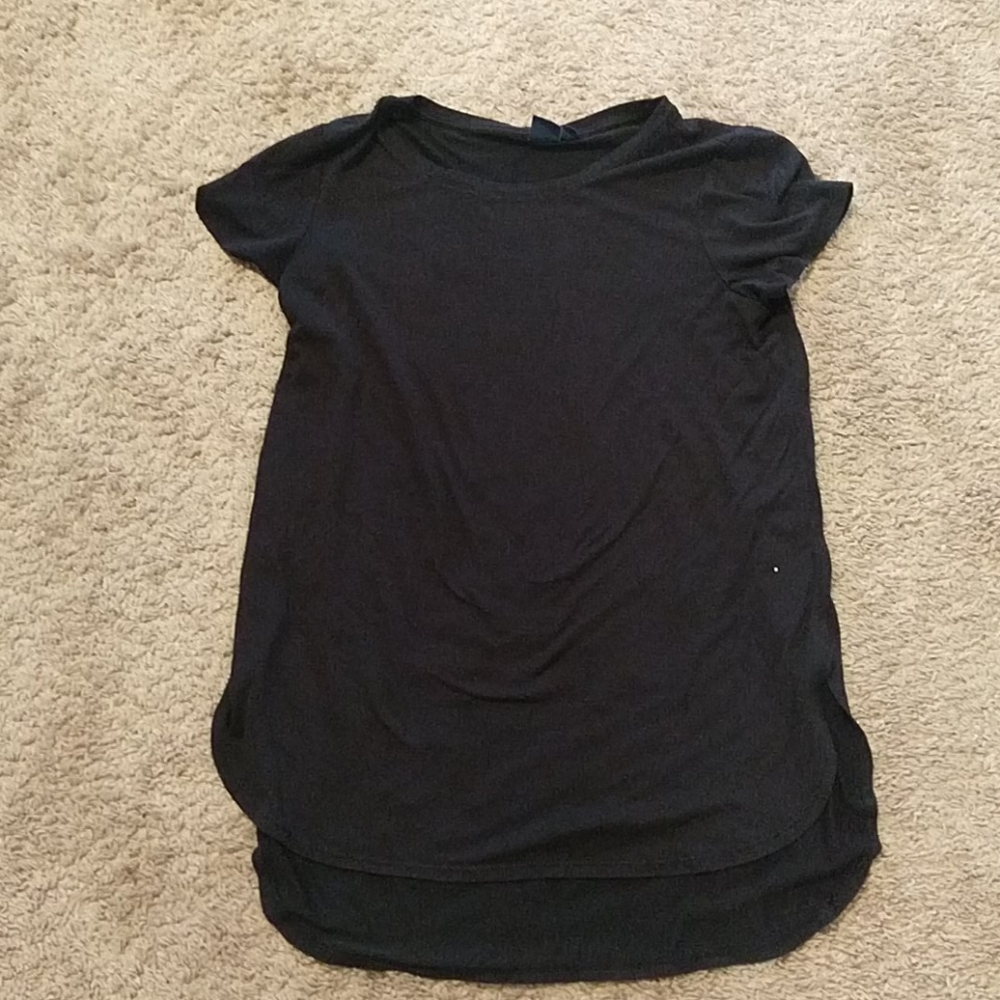 Black shirt sleeve shirt